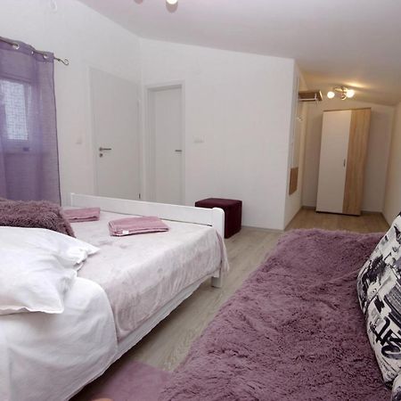 Apartments D Premantura Eksteriør bilde
